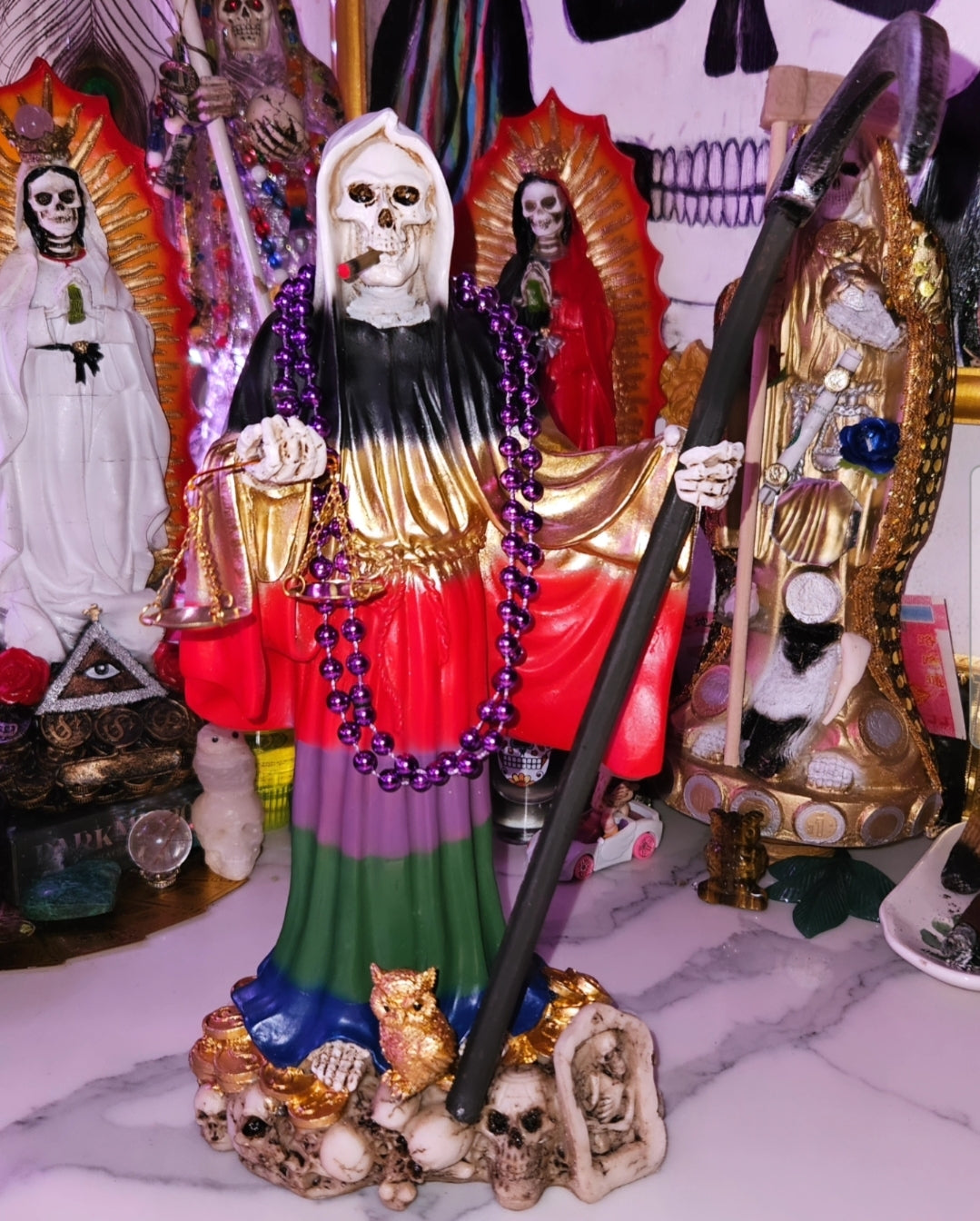 12" 7 Colores(Rainbow Robe) Santa Muerte Statue with removable scales