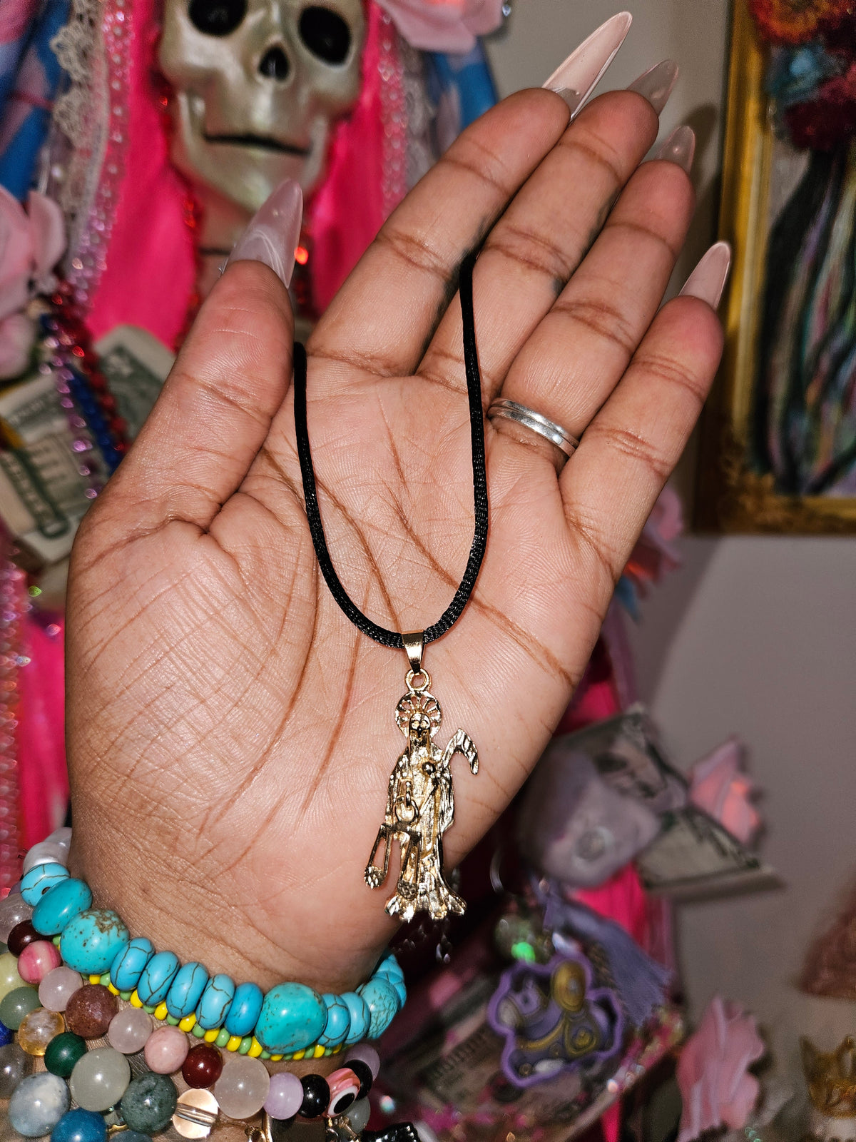18' Gold Tone Santa Muerte w/ moving scales Pendant Necklace