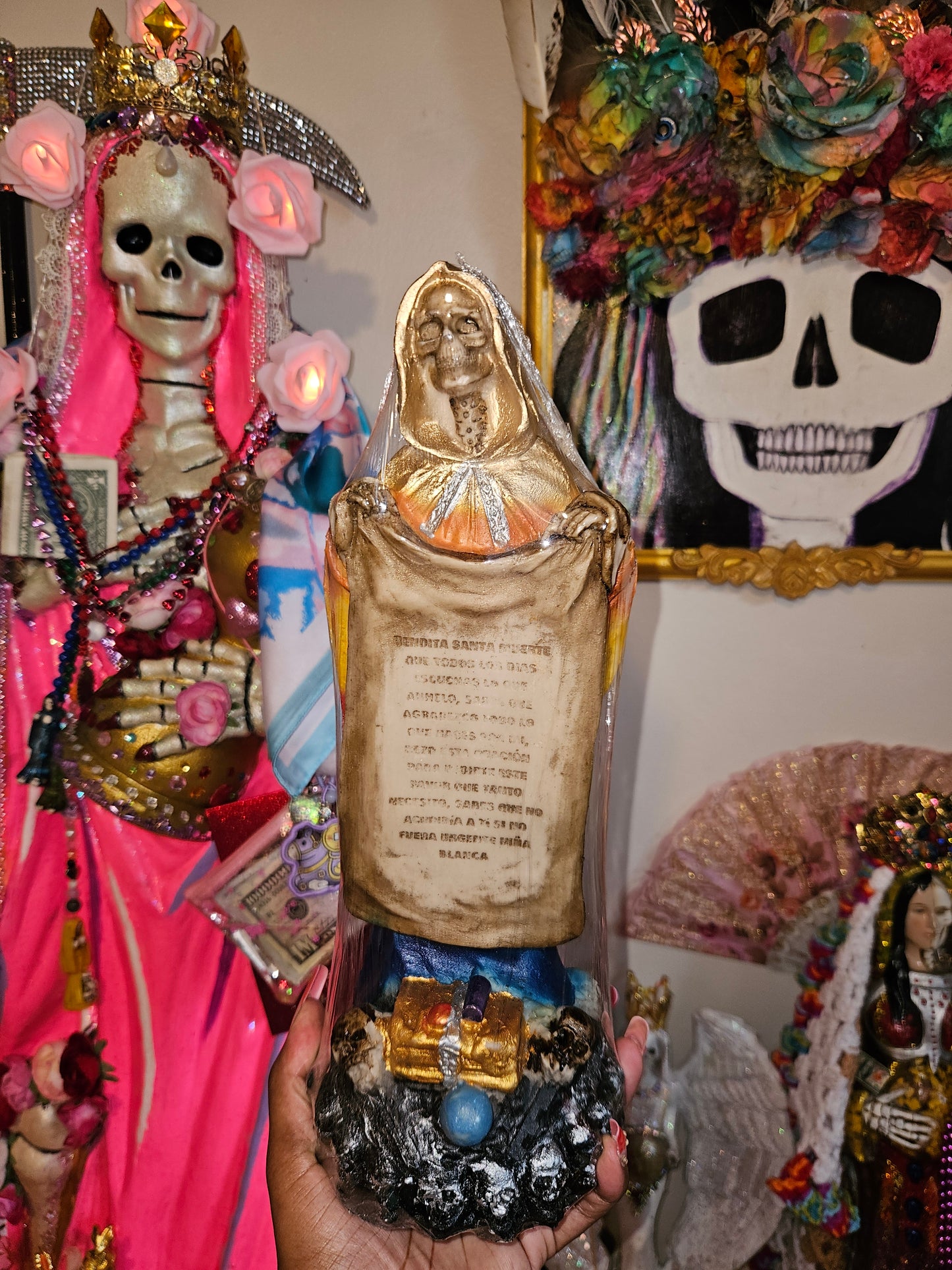 13" 7 Colores/ Rainbow Robe with Prayer Scroll Santa Muerte Statue