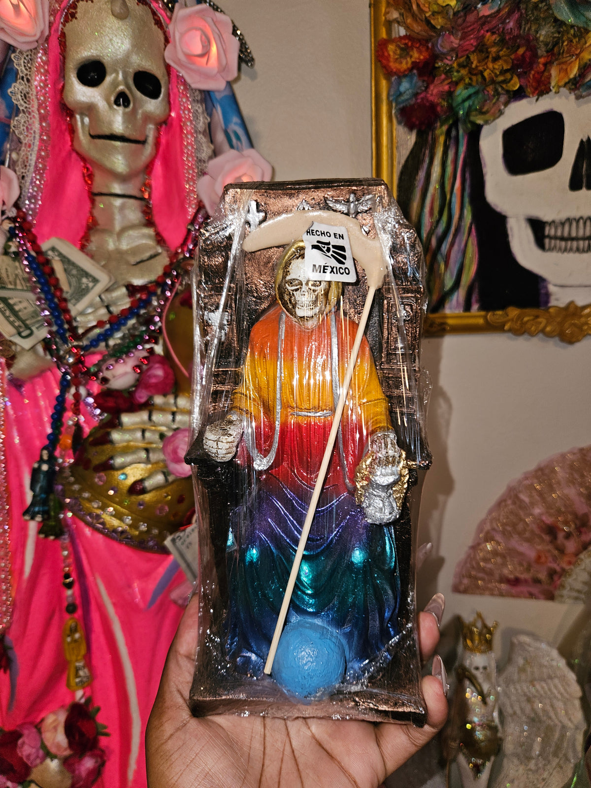 9 " Sitting 7 Colores/Rainbow  Robe Santa Muerte Statue