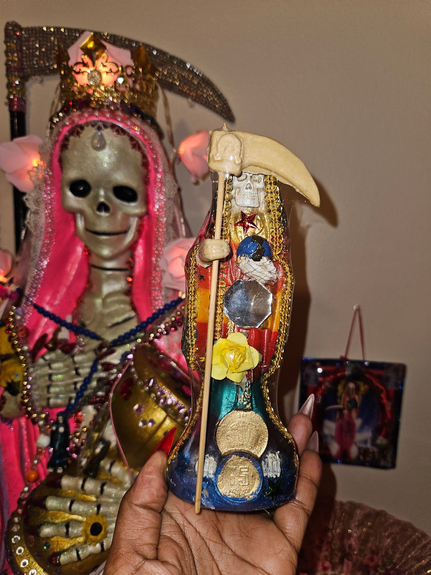 8" Vestida 7 Colores/Rainbow Robe Santa Muerte Statue