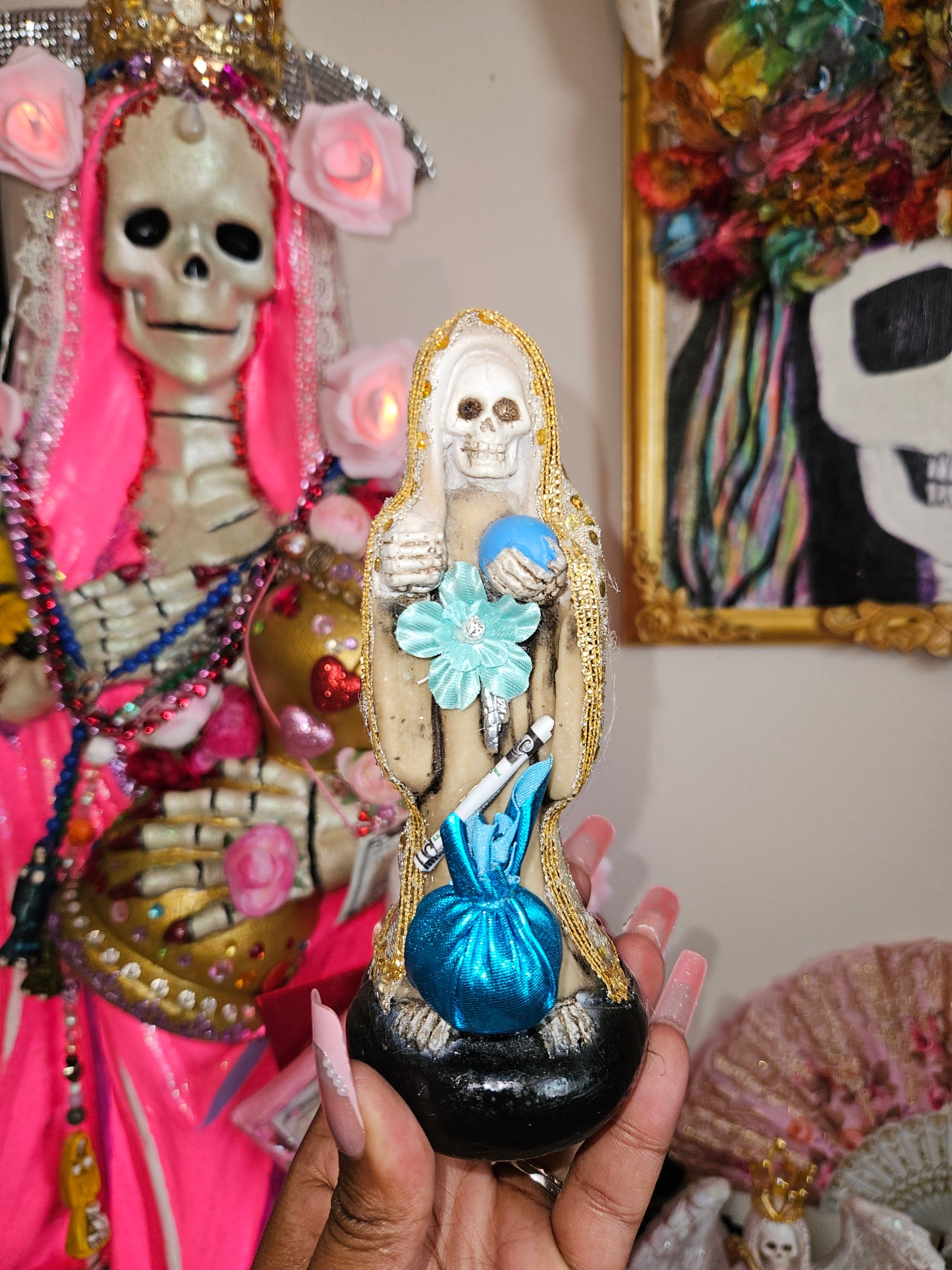 6" Vestida Gold w/ good luck bag Santa Muerte Statue