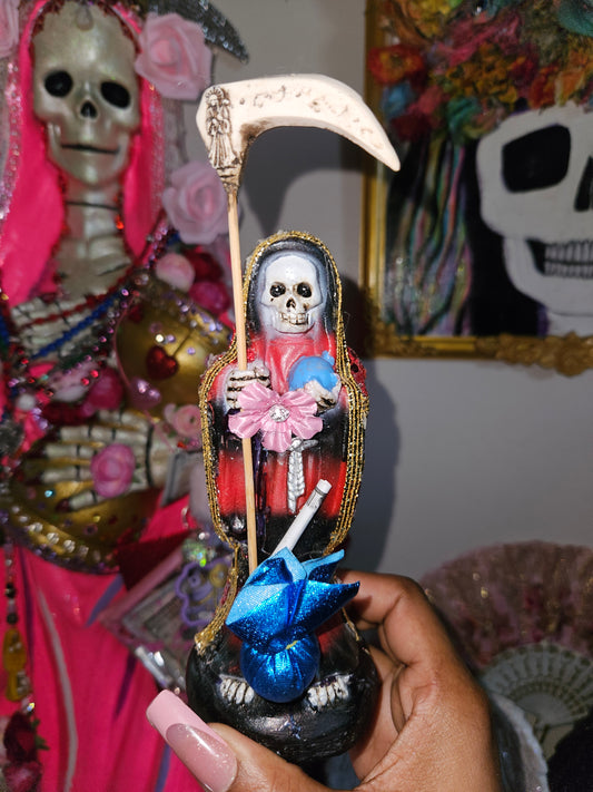 6" Vestida Red & Black w/ good luck bag Santa Muerte Statue