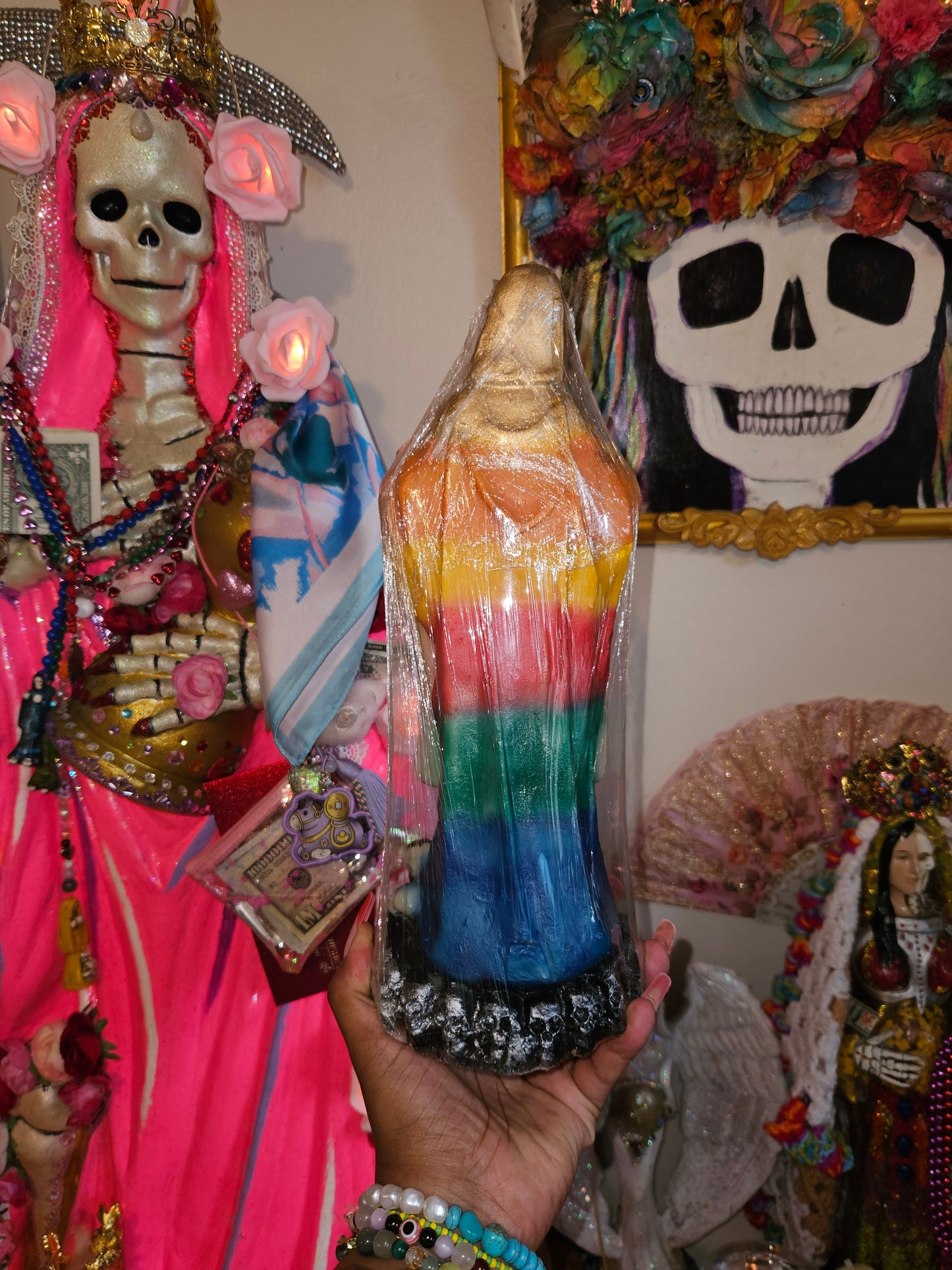 13" 7 Colores/ Rainbow Robe with Prayer Scroll Santa Muerte Statue