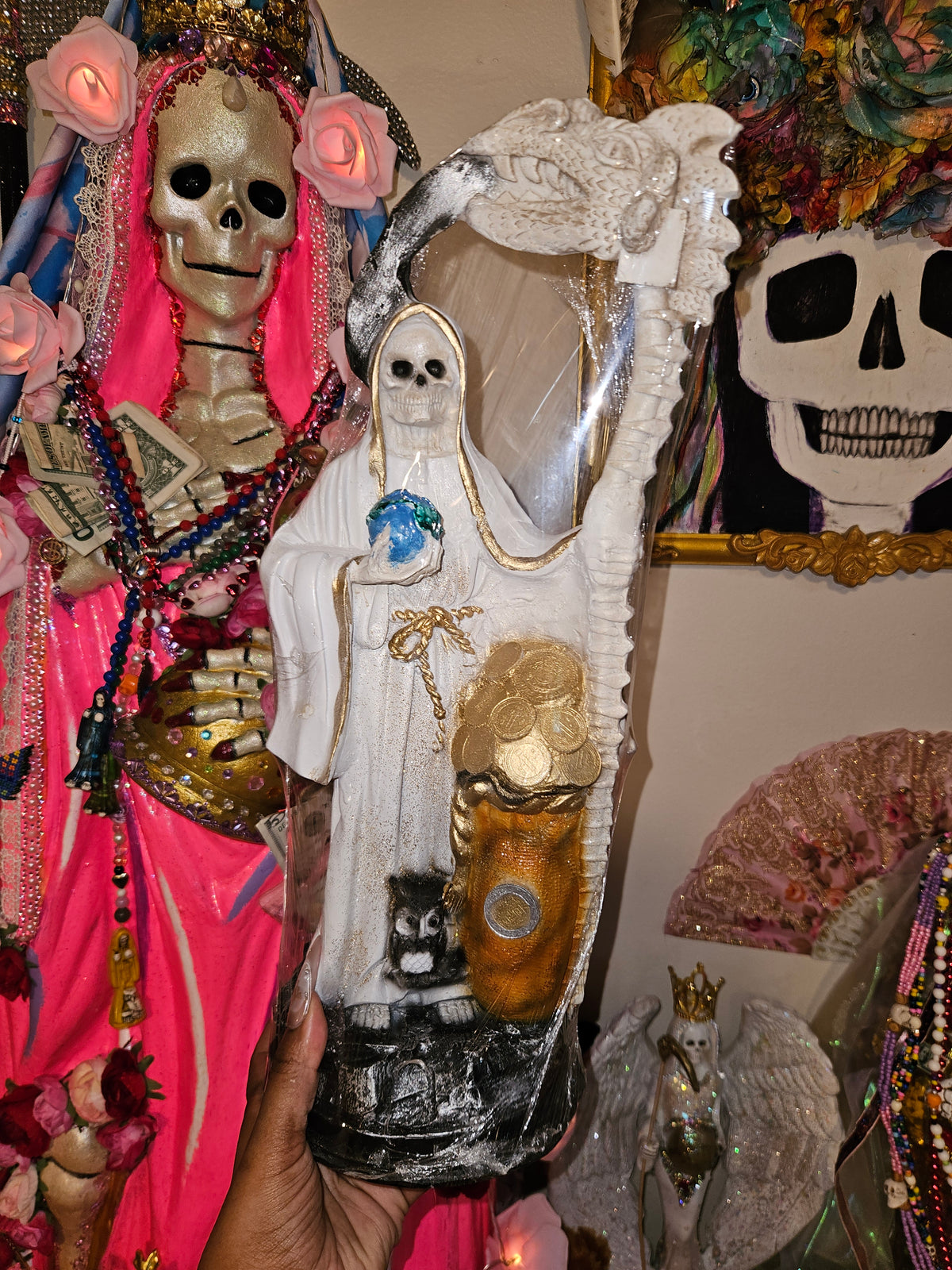 17" Customizable White Robe w/ Abundance bag Santa Muerte Statue