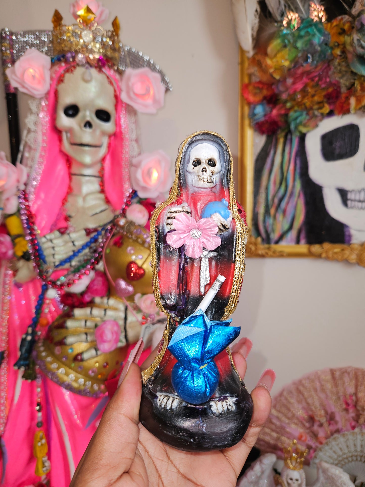 6" Vestida Red & Black w/ good luck bag Santa Muerte Statue