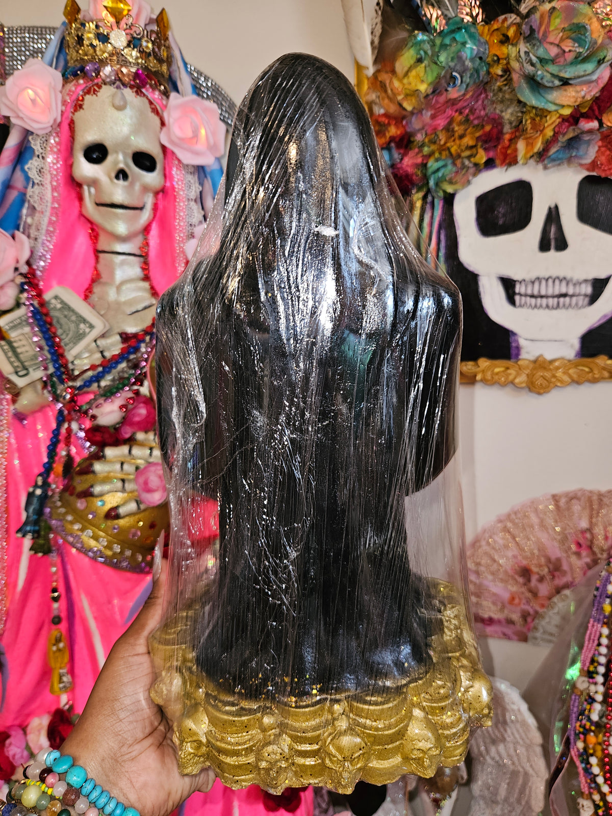 12" Black Robe Prayer Hands Santa Muerte Statue