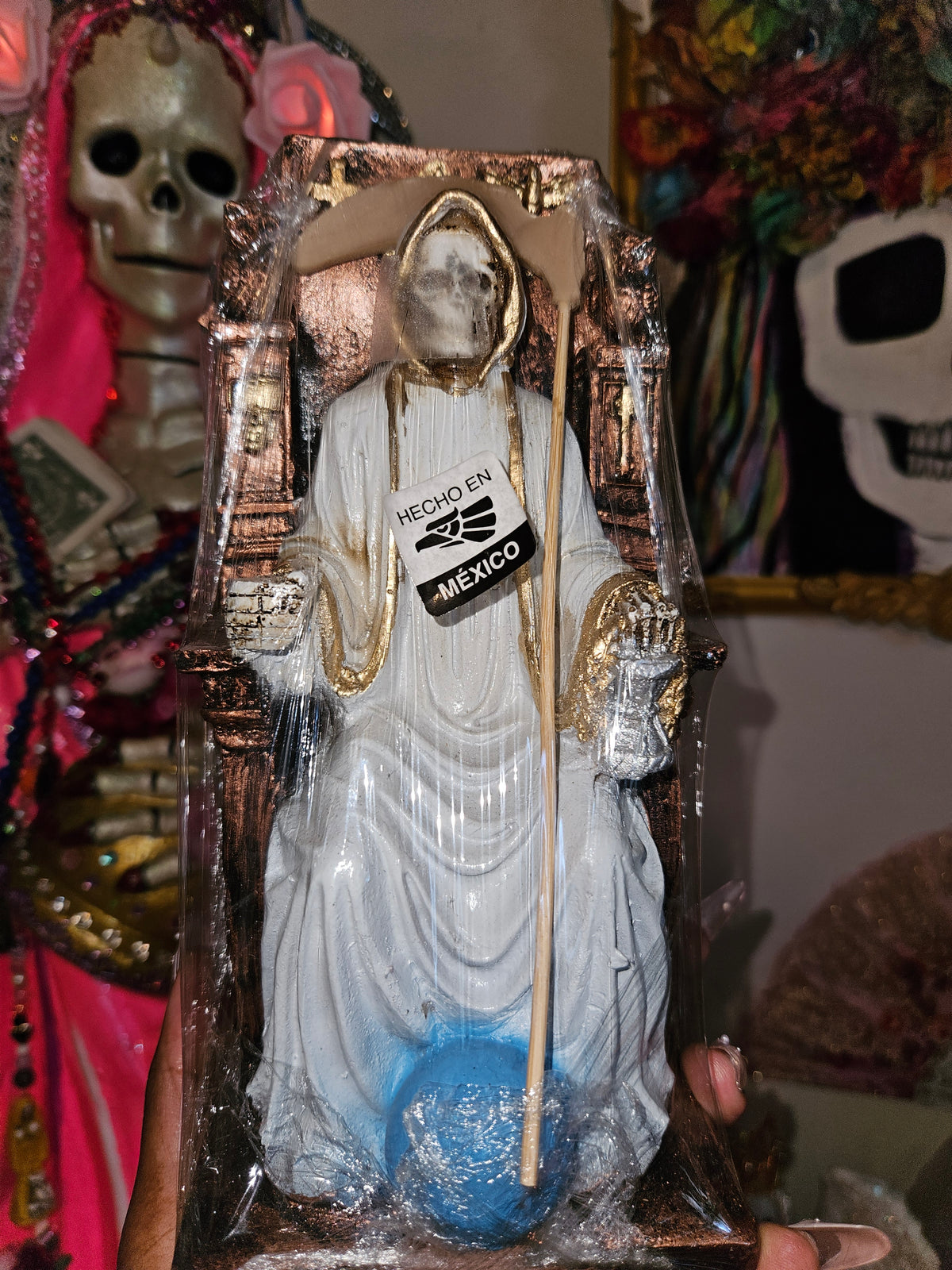9 " Sitting White Robe Santa Muerte Statue