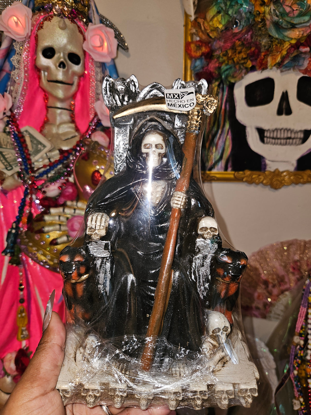 9 " Sitting Black Robe with dogs Santa Muerte Statue