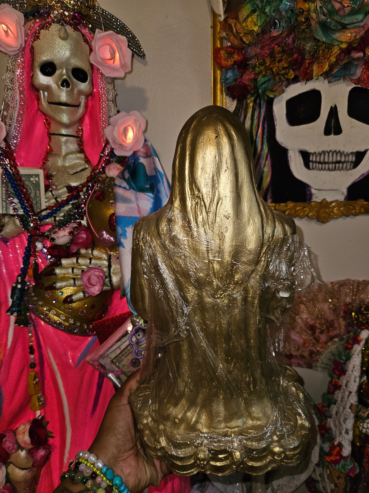 12" Gold (Oro/Dorada)Robe Prayer Hands Santa Muerte Statue
