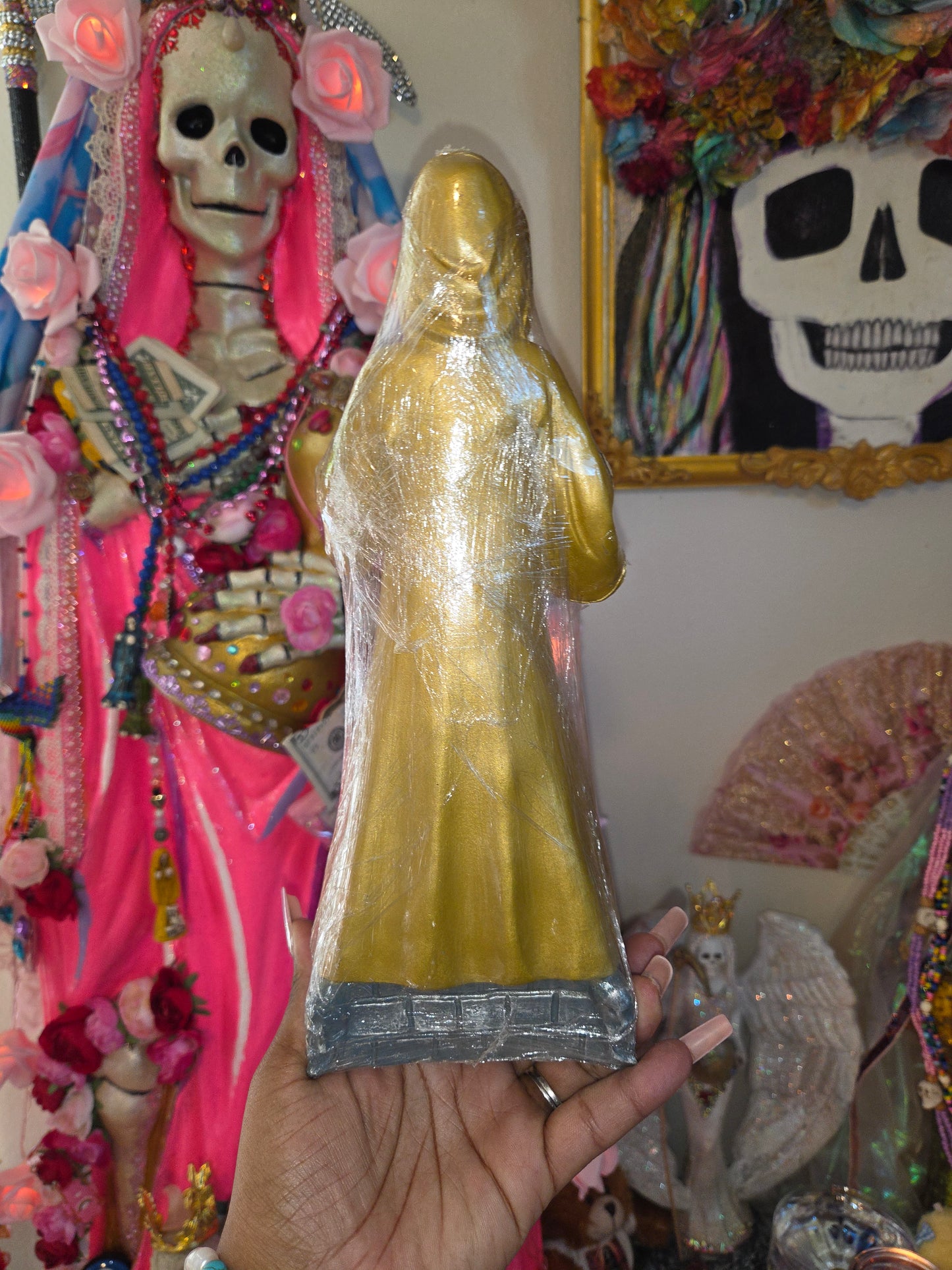 11" Gold Robe w/ 7 Colores Pyramid Santa Muerte Statue