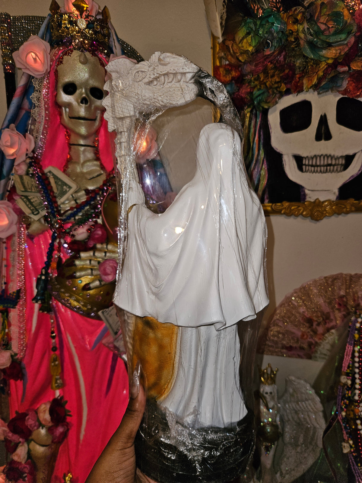 17" Customizable White Robe w/ Abundance bag Santa Muerte Statue