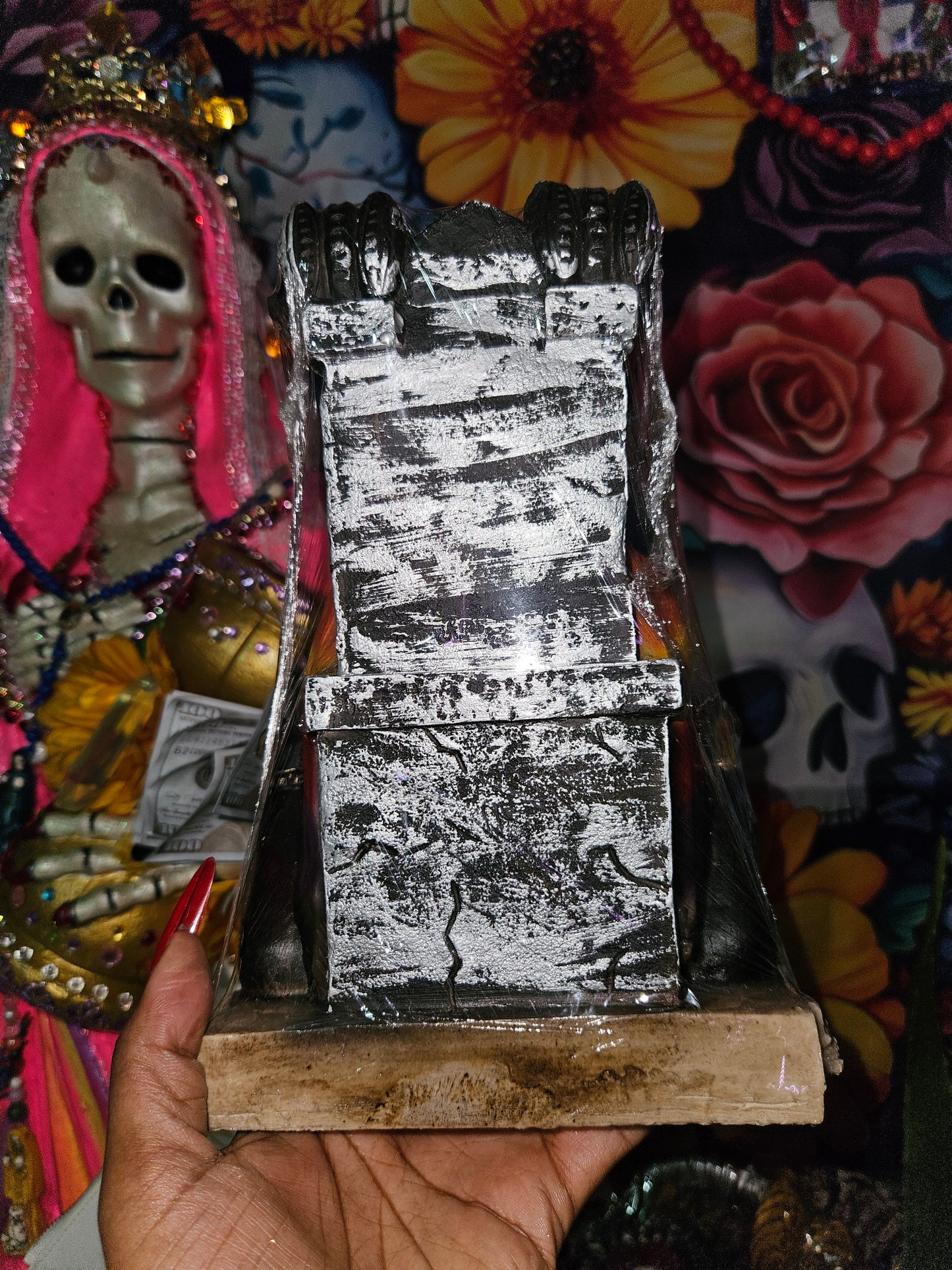 9" Sitting Colores/Rainbow Robe with dogs Santa Muerte Statue