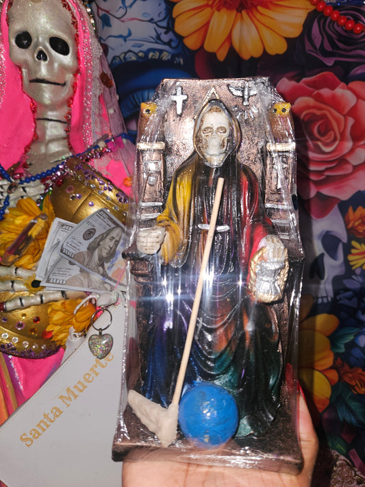 9 " Sitting 7 Colores/Rainbow  Robe Santa Muerte Statue