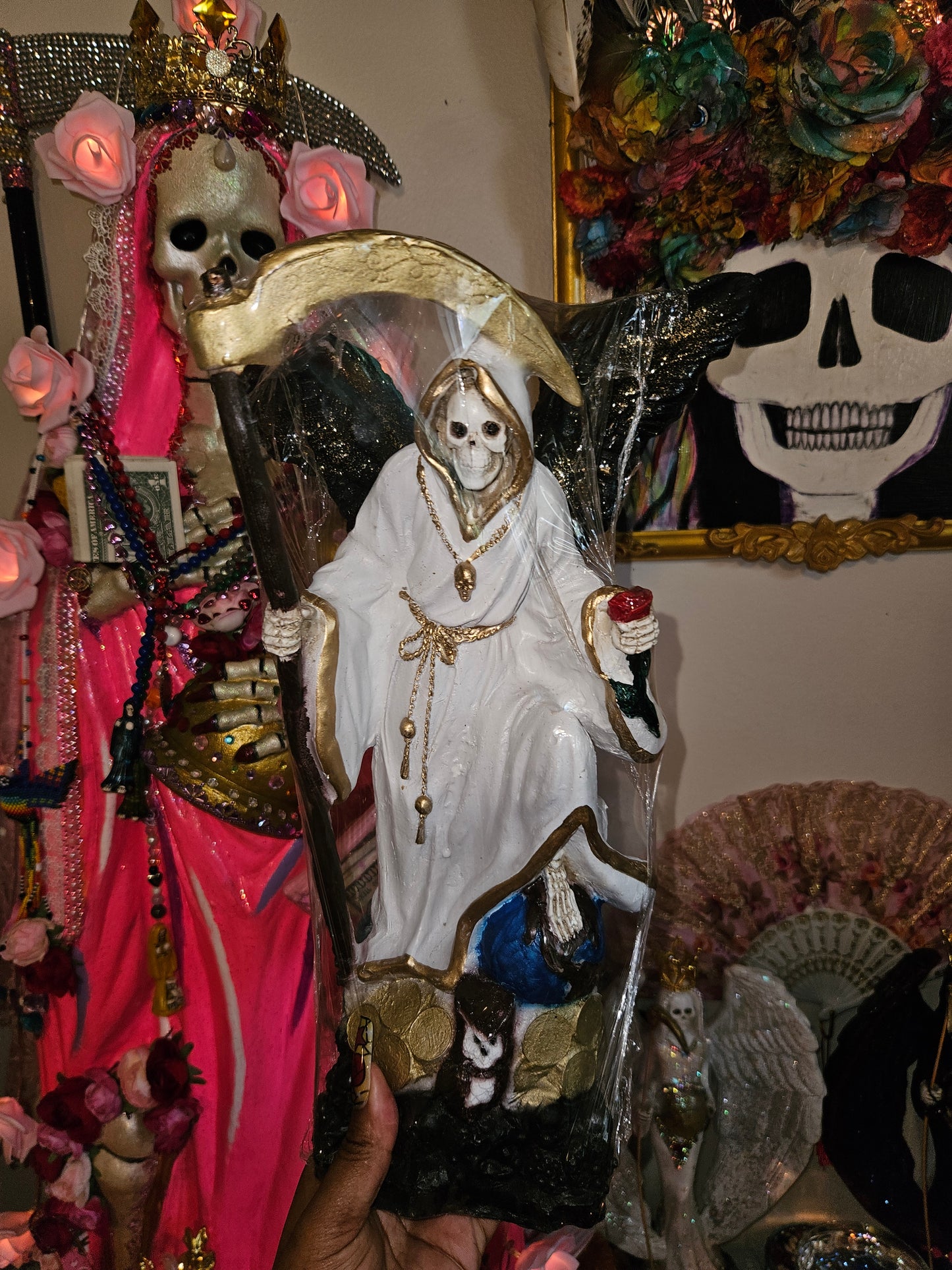 15" White Robe (Niña Blanca) Winged Santa Muerte Statue
