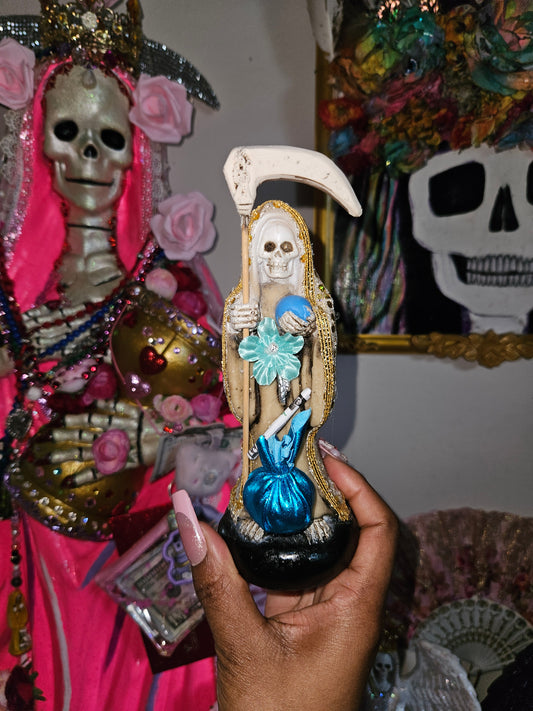 6" Vestida Gold w/ good luck bag Santa Muerte Statue