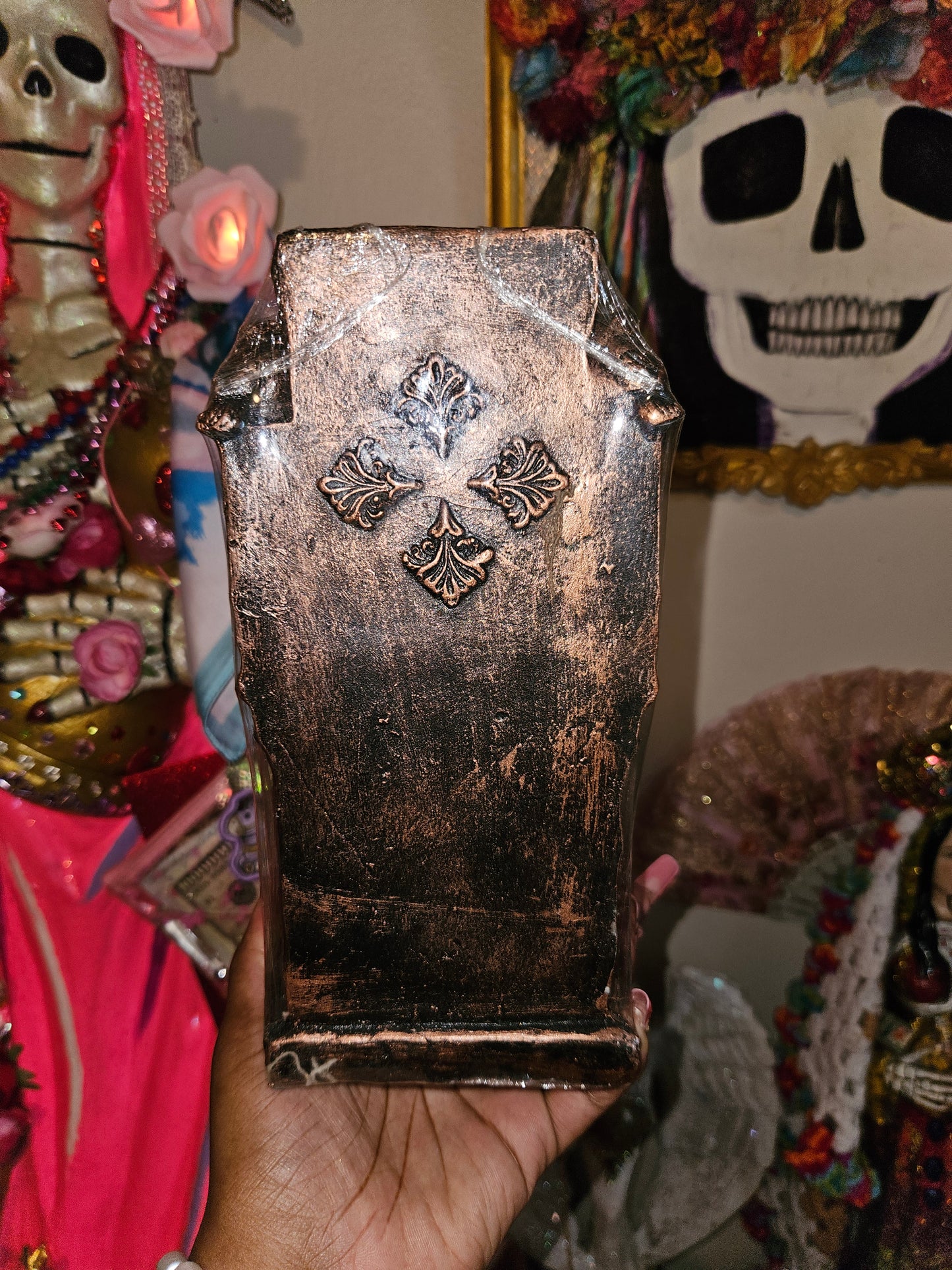 9" Sitting Red Robe Santa Muerte Statue
